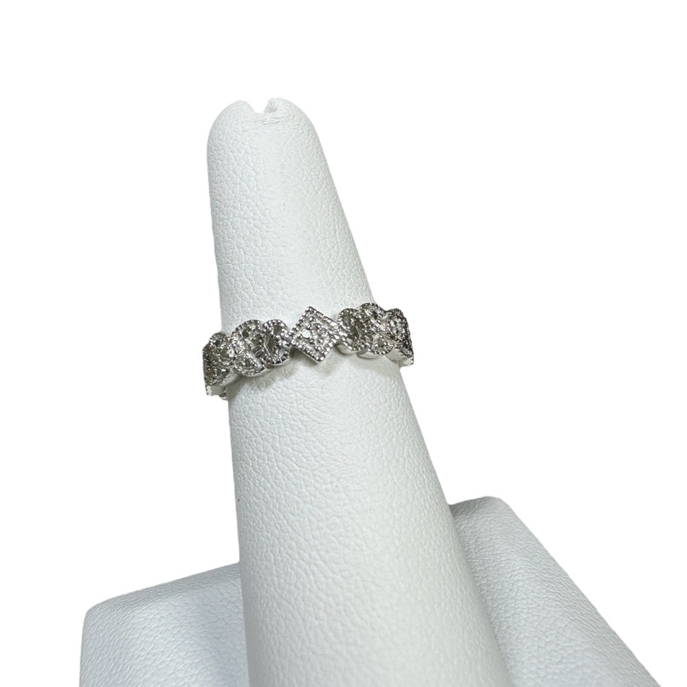 Dainty diamond band ring